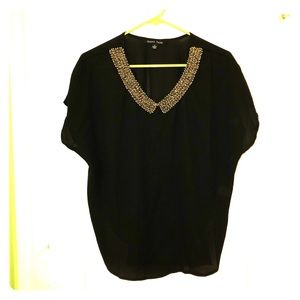 Sweet Rain Top with Neck Detail